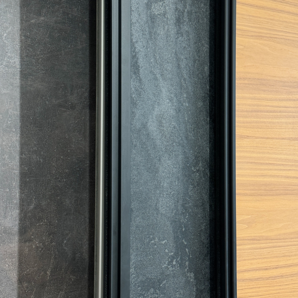 Klizna vrata za američke plakare – funkcionalnost i stil u jednom rešenju