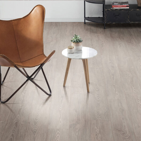 Laminat 8mm bagrem šareni EPL090 1300670_1