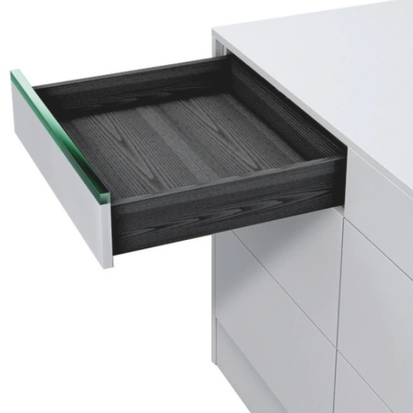 Soft-close mehanizmi i okovi: mali detalji koji prave veliku razliku