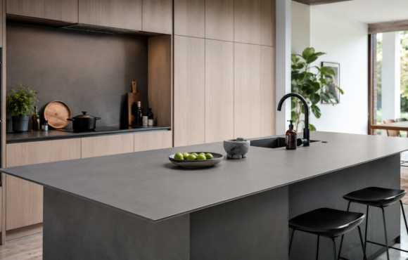 Razlika između HPL-a i kompakt ploča: gde se koji materijal koristi